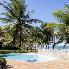 Linda casa, piscina e churrasqueira em Guarajuba