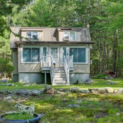 Huguenot Retreat with Screened Porch and Lake Access!