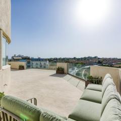 Luxury beautiful penthouse with amazing views & AC by 360 Estates