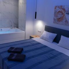 Athens Jacuzzi apartment