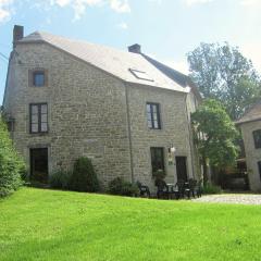 Lovely Holiday Home in Treignes with Garden