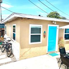 Cozy Beach Cottage with Bicycles