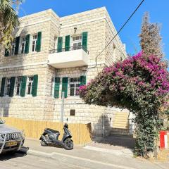 PORT CITY HAIFA - Authentic German Colony Apartments