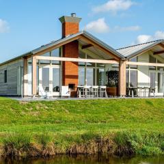 Holiday home with view in Friesland