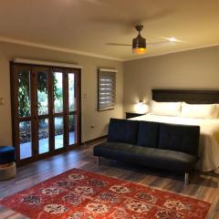 Strip Center Suites by Casona Lo Aguirre