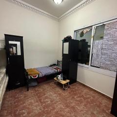 Bed Space for Female single and bunk bed Al Sayed Builidng - Sharaf DG Exit 4 Flat 301
