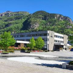 Bremanger Fjord Hotell