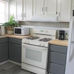 Comfy 3 BR - Family Friendly Apt - City Access