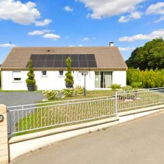 Maison de 3 chambres avec jacuzzi jardin clos et wifi a Fretoy le Chateau