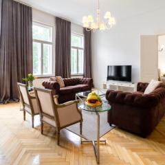 Large Luxury Residence Near Townhall & Votivkirche