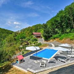 Cozy Home In Martinkovec With Wifi