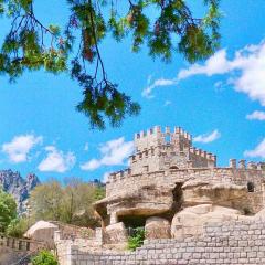 Magnífico Castillo privado, elevado en la roca