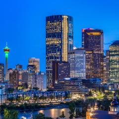 Steps from downtown Calgary a Suite with a VIEW