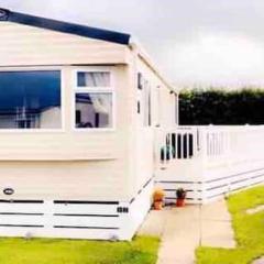 Beautiful 3 bed Static Caravan with Snowdon views in Caernarfon