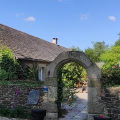 Gîte - Les Pivoines Les Jardins de Kerellec 20min de la mer 4 à 6 personnes terrasse