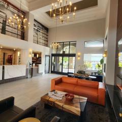 La Quinta by Wyndham San Francisco Airport West Millbrae FREE AIRPORT SHUTTLE