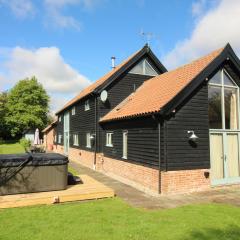 Old Oak Barn - Beautiful barn conversion with wonderful Jacuzzi hot tub