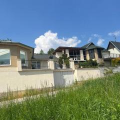 VILLA Sebe