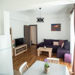 Explore Greece from Comfortable City Centre Apartment