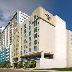 迈阿密市区/布里克尔希尔顿惠庭套房酒店