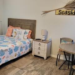 Wave Resort, Studio A2, Beach steps away!Pool+WiFi