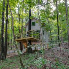 Birch Luxury Treehouse near Lake Guntersville