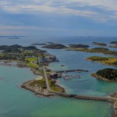 Koselig hus i det gamle fiskeværet Abelvær