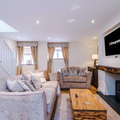 Beautiful 1-bed cottage in Beeston by 53 Degrees Property, ideal for Couples & Friends, Great Location - Sleeps 2