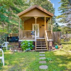 Mayfield Tiny Home with Porch, Walk to Beaches!