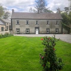 Larchgrove - 1800s Irish Farmhouse