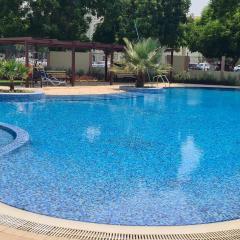Near metro, spacious apartment has 1 bedroom, living room, kitchen, 2 bathrooms, storage room, balcony, outside you will have temperature controlled pools, gardens and free parking