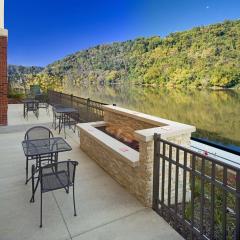 Hampton Inn & Suites Pittsburgh Waterfront West Homestead