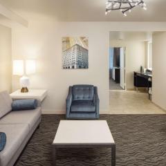 DoubleTree Suites by Hilton Hotel Detroit Downtown - Fort Shelby