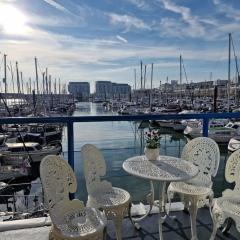 Sea Breeze in Brighton Marina with Free Parking