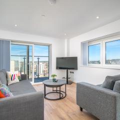 Skyvillion - London River Thames Top Floor Apartments by Woolwich Ferry, Mins to London ExCel, O2 Arena , London City Airport with Parking