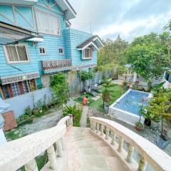 Lovely Vacation House in Tagaytay with Pool and Full Taal View