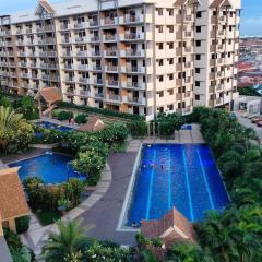 ALEA RESIDENCES Condo near Airport and MOA! Cozy Place with Main street and Manila Bay view