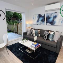 Aisiki Apartments at Stanhope Road, North Finchley, Airconditioned Multiple 2 or 3 Bedroom Pet-Friendly Duplex Flats, King or Twin Beds with Aircon & FREE WIFI