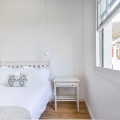 Sunny Windsor Apartment in Kalk Bay