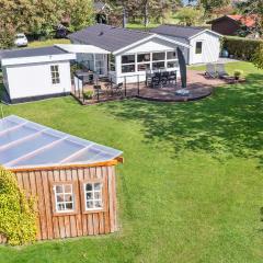 Lovely Home In Karrebæksminde With Wifi