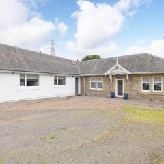 Two Bedroom Country Cottage With Parking