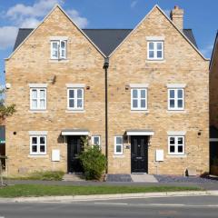 Contractors & Corporates - New Townhouse 13 Min From STN