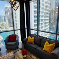 Luxe 1BD, boutique apt full lakeview 1m to Metro, Lake & Almas Tower By "La Buena Vida Holiday Homes"