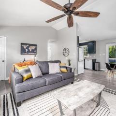 Cozy on Ger-Maine St 1 Mile From Downtown Apex