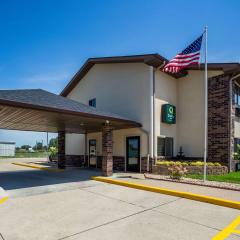 Quality Inn Galesburg near US Highway 34 and I-74