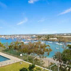 Oceanfront apartment on top of point Cartwright