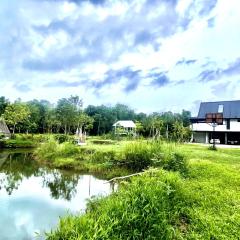 Quiet LakeHouse Appartement on Memory Beach road