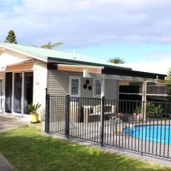 The Pool House Bed & Breakfast - Napier