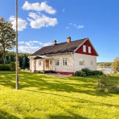 Amazing Home In Klssbol With Wifi And 3 Bedrooms