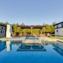 Shared Outdoor Pool and Patio Whitney Retreat!